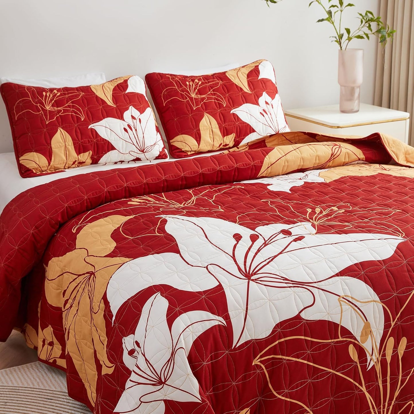 Bedmoon 3-piece All-season Floral Lightweight Reversible Soft Cooling Quilt Set