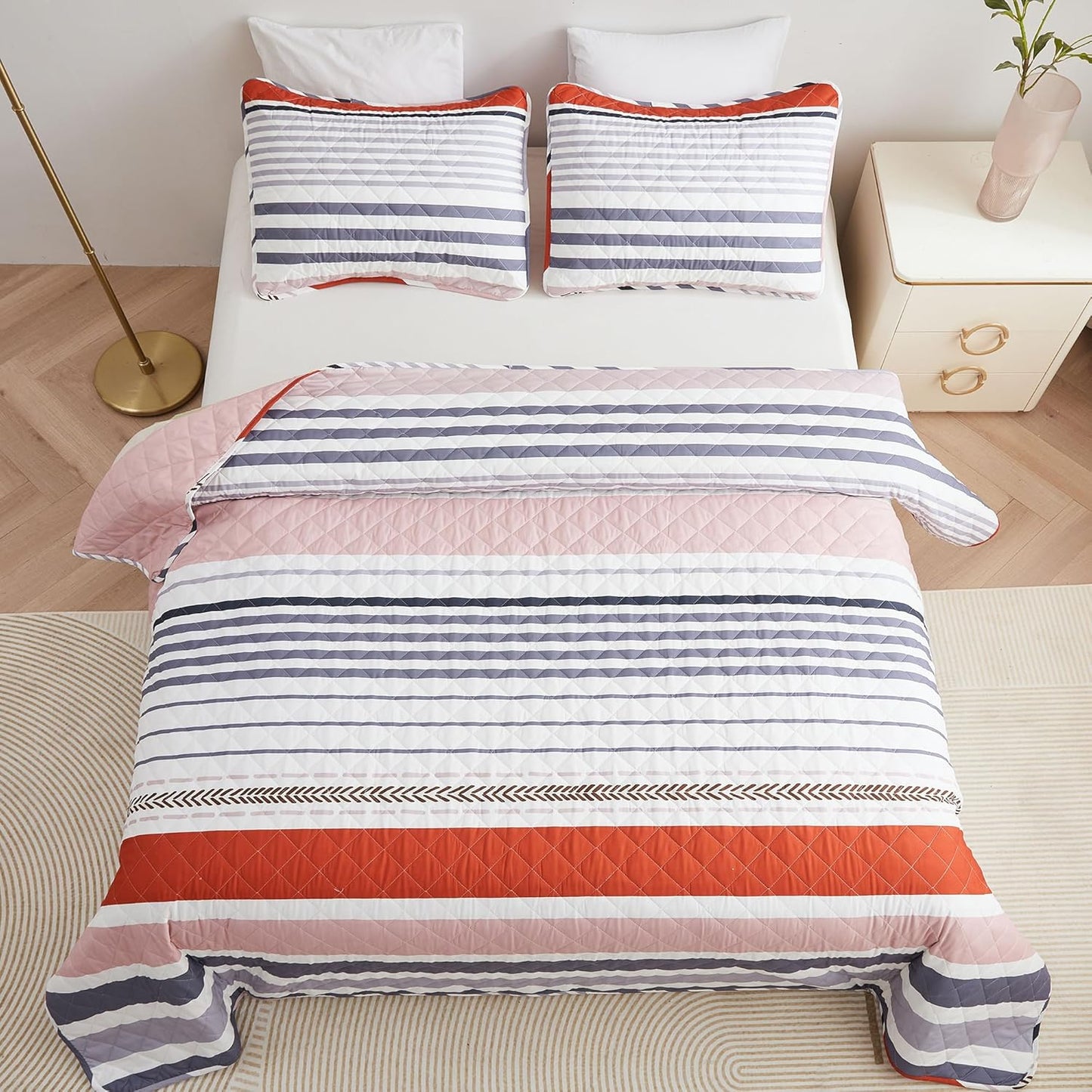 Bedmoon 3-piece All-season Stripe Reversible Soft Bedspread Quilt Set